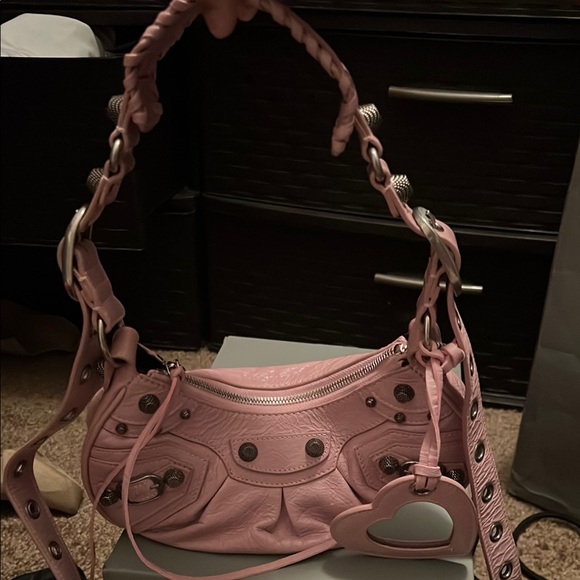Pink Handbag with Heart Charm - Picture 2 of 5